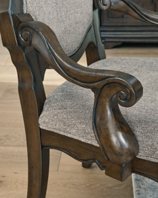 Maylee Dining Room Set