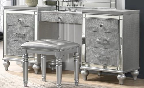 New Classic Valentino Vanity Table in Silver