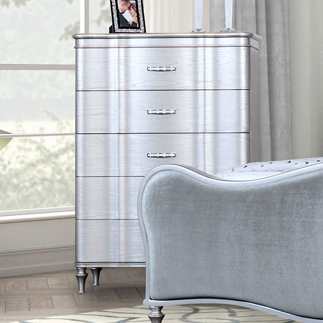 Melodi Parc Chest