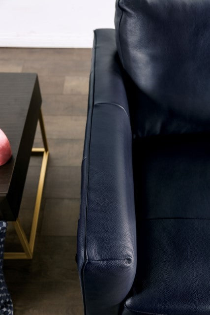 Mezzanotte Loveseat